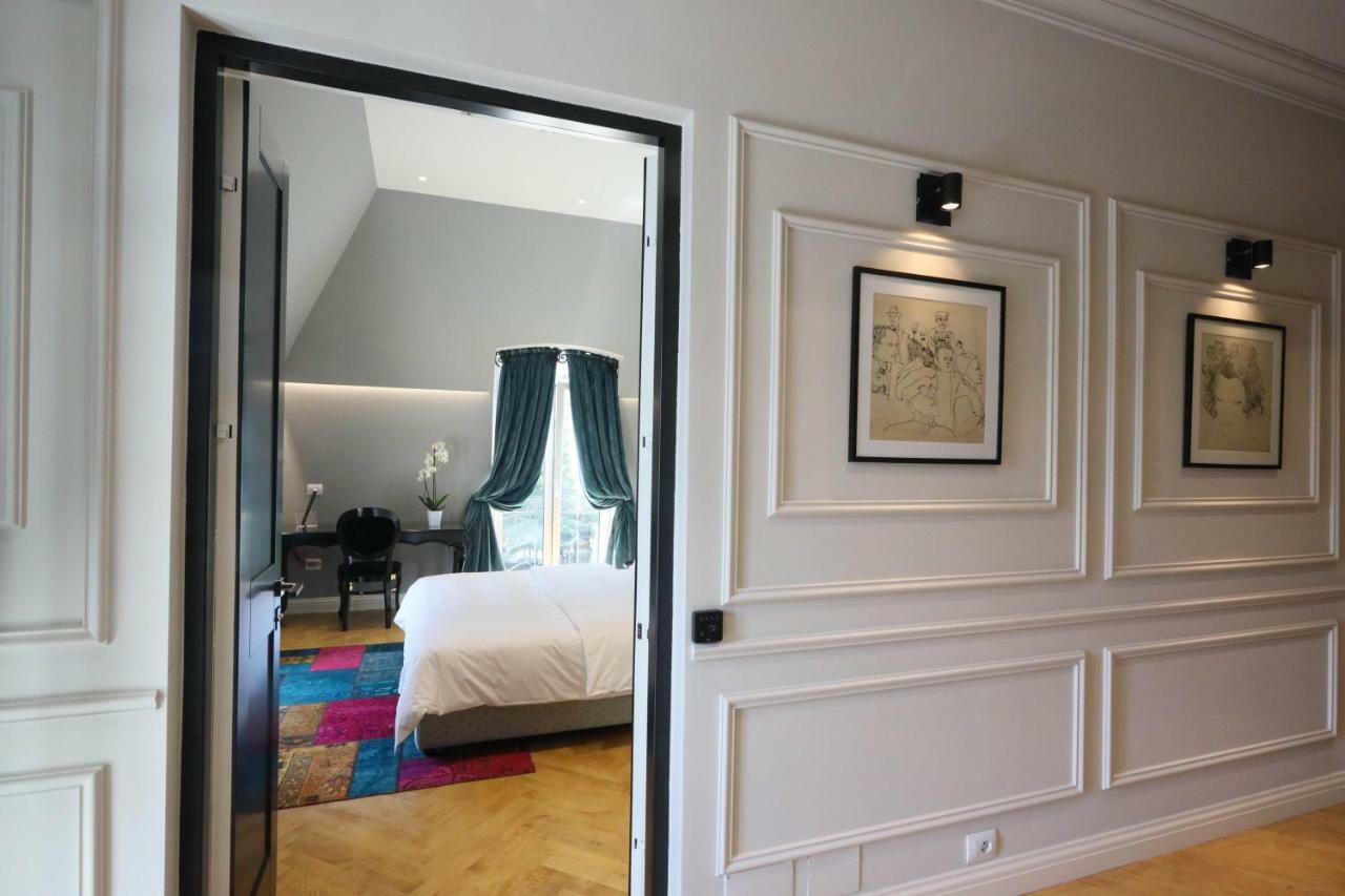 Deluxe Room,816564854:JPEG